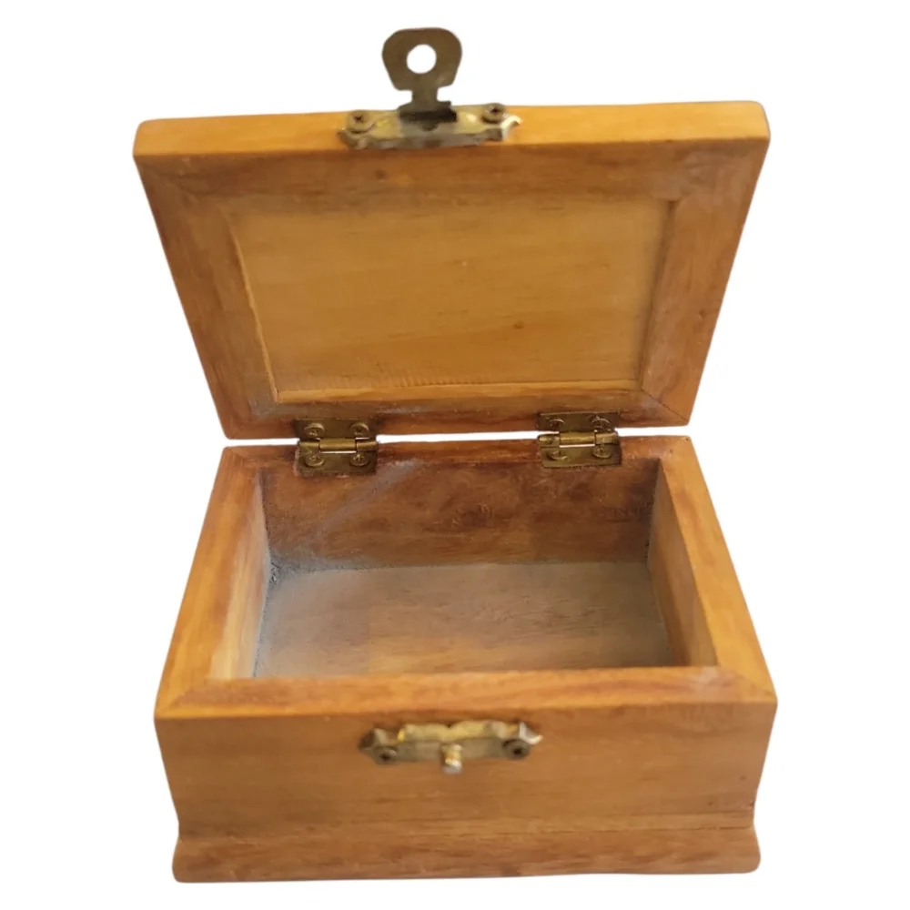 Vtg Wooden Carved Flower Floral Trinket Jewelry Box Brass Latch Hinges